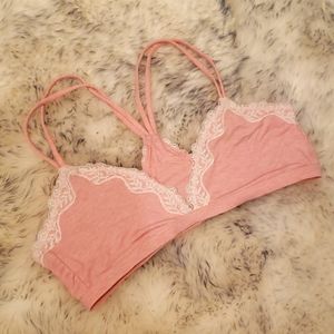 GapBody breathe wireless pullover bralette
